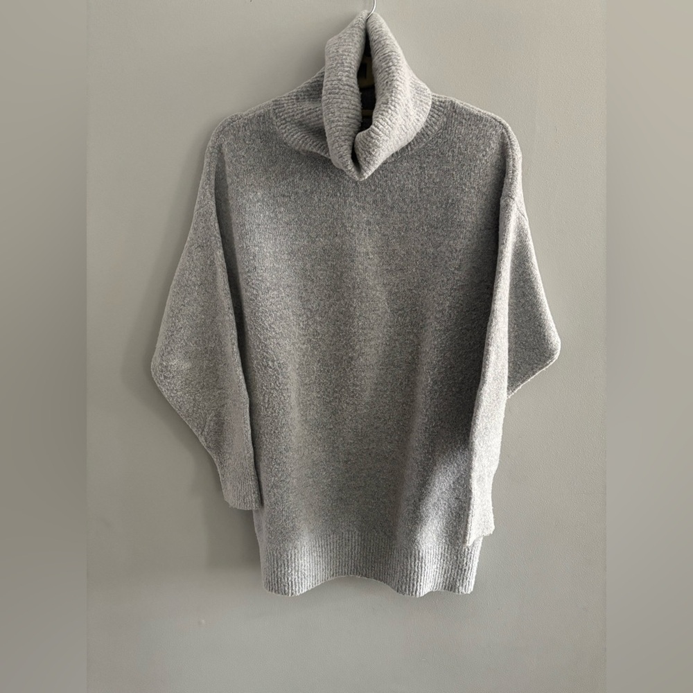 Simons Twik Light Gray Slouchy Turtleneck Sweater